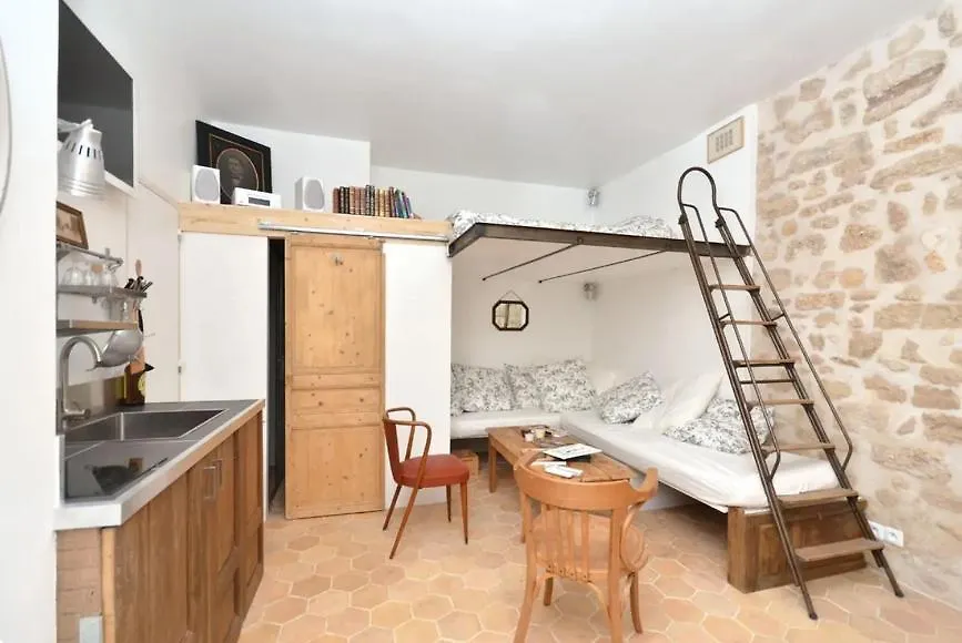 Apartment Heritage District 4 People Loft Style Paris